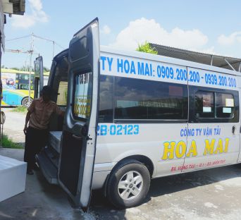 Lên hàng Vận tải Hoa Mai